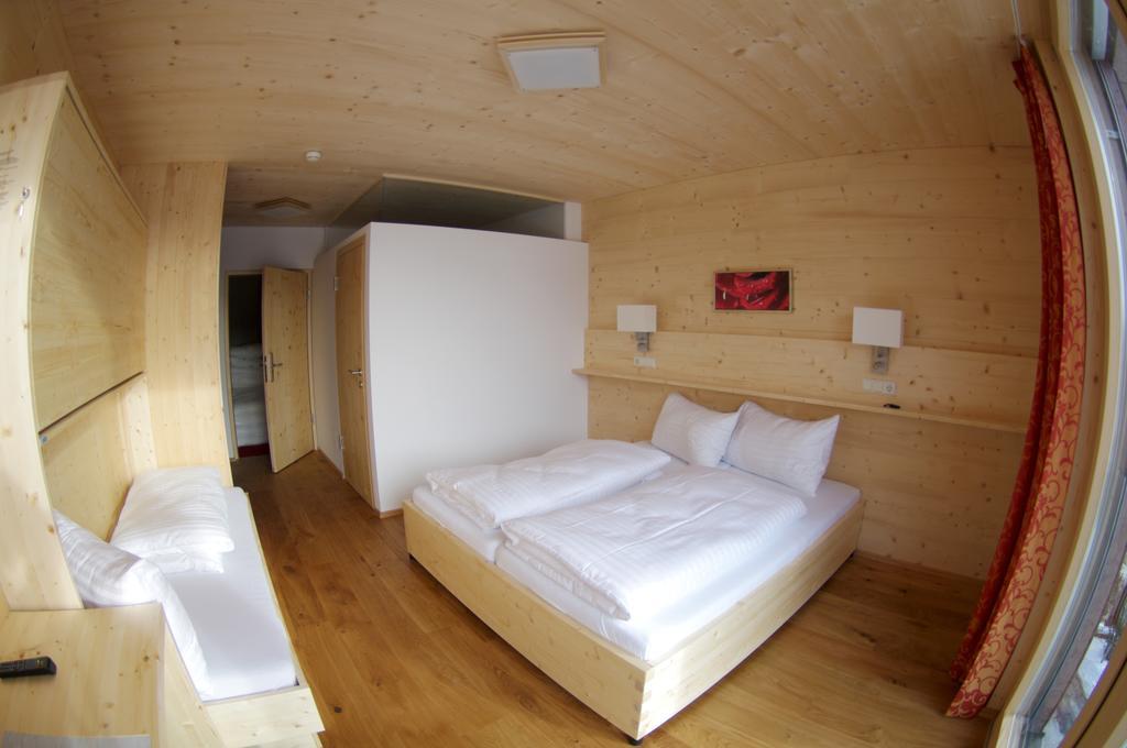 ホテル Zistelberghof ヴェルフェンヴェンク 部屋 写真
